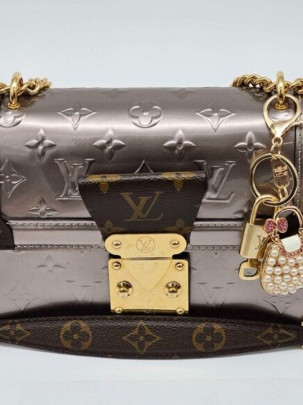 Louis Vuitton Authentic Gold Padlock 🔑 Key + Stylish Bag Unbranded Charm - Picture 3 of 7